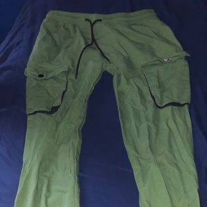 Size: Medium, Color: Green